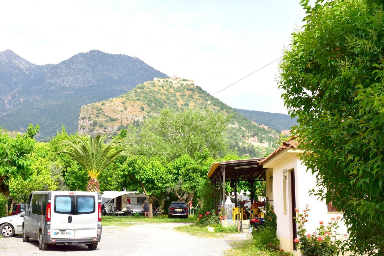 Camping & Bungalows Castle View ไมส์ตราส ภายนอก รูปภาพ