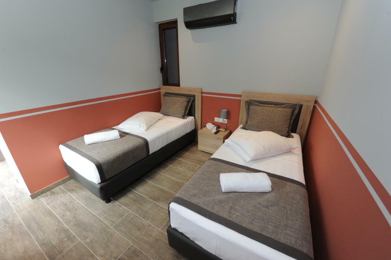 Camping & Bungalows Castle View ไมส์ตราส ภายนอก รูปภาพ