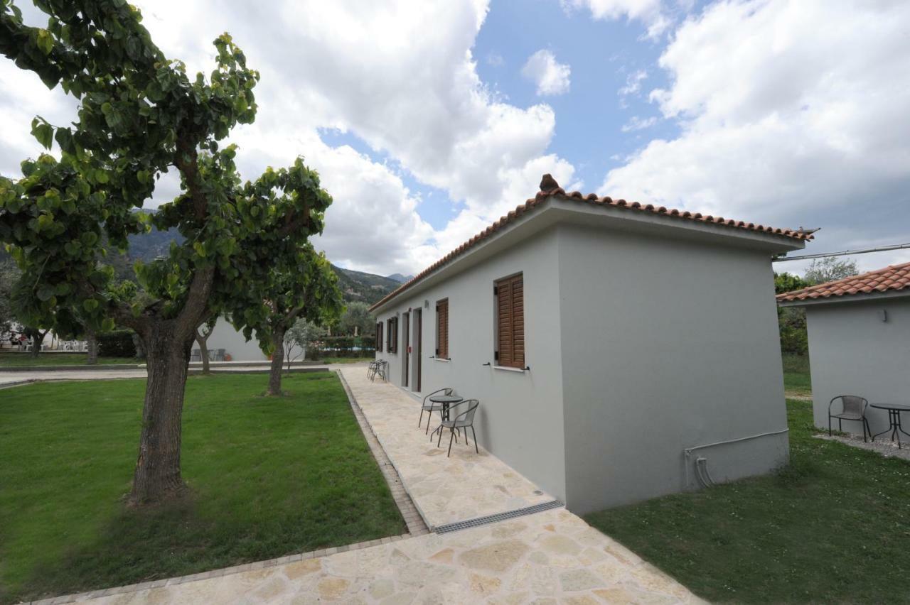 Camping & Bungalows Castle View ไมส์ตราส ภายนอก รูปภาพ